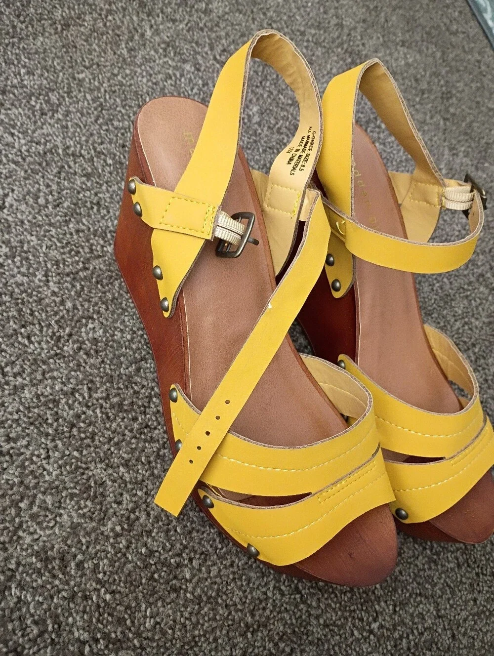 Madden Girl G-Darce Size 8.5 Wedge High Heel Open Toe, Buckle Strap Yellow NWOT